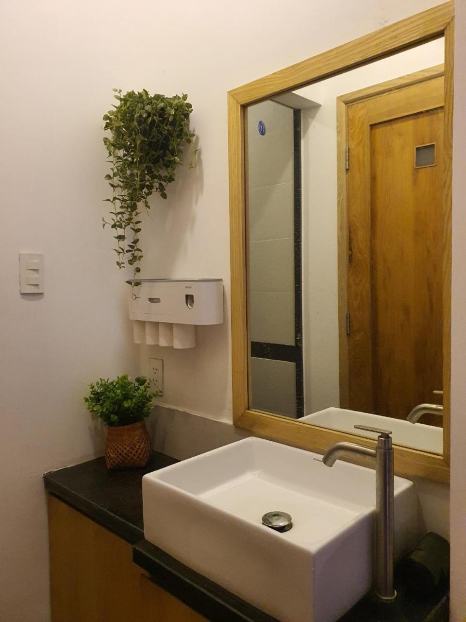 Zvillage Ncc - Modern Townhouse In District 1 Хошимин Экстерьер фото